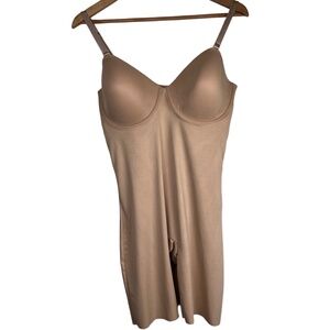 Red Hot by Spanx Bodysuit 1X Nude Compression Shaping Smoothing‎ Shapewear Tan